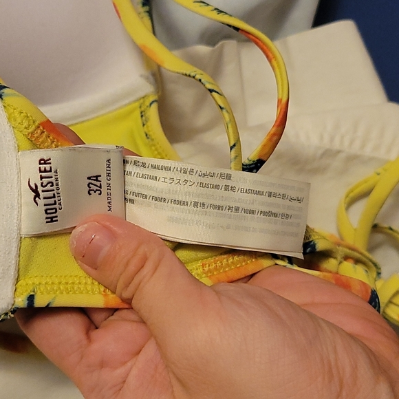 Pineapple bikini top 32A - Picture 3 of 3